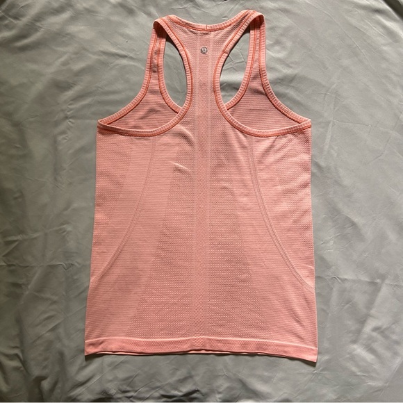 Lululemon / Tank Top - Picture 3 of 7